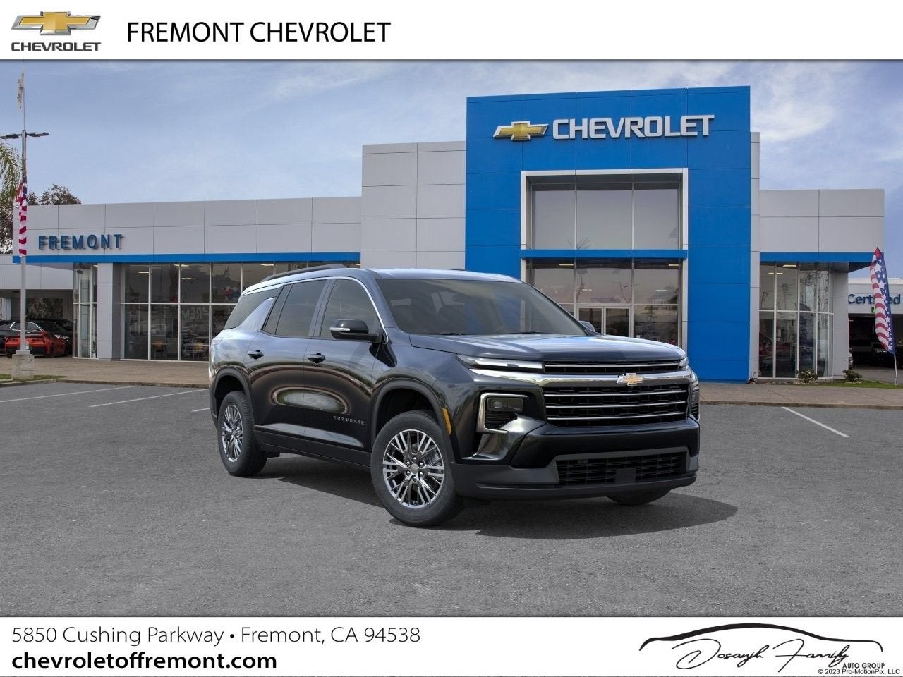 2026 Chevrolet Traverse LT in Mosaic Black Metallic — front three-quarter view