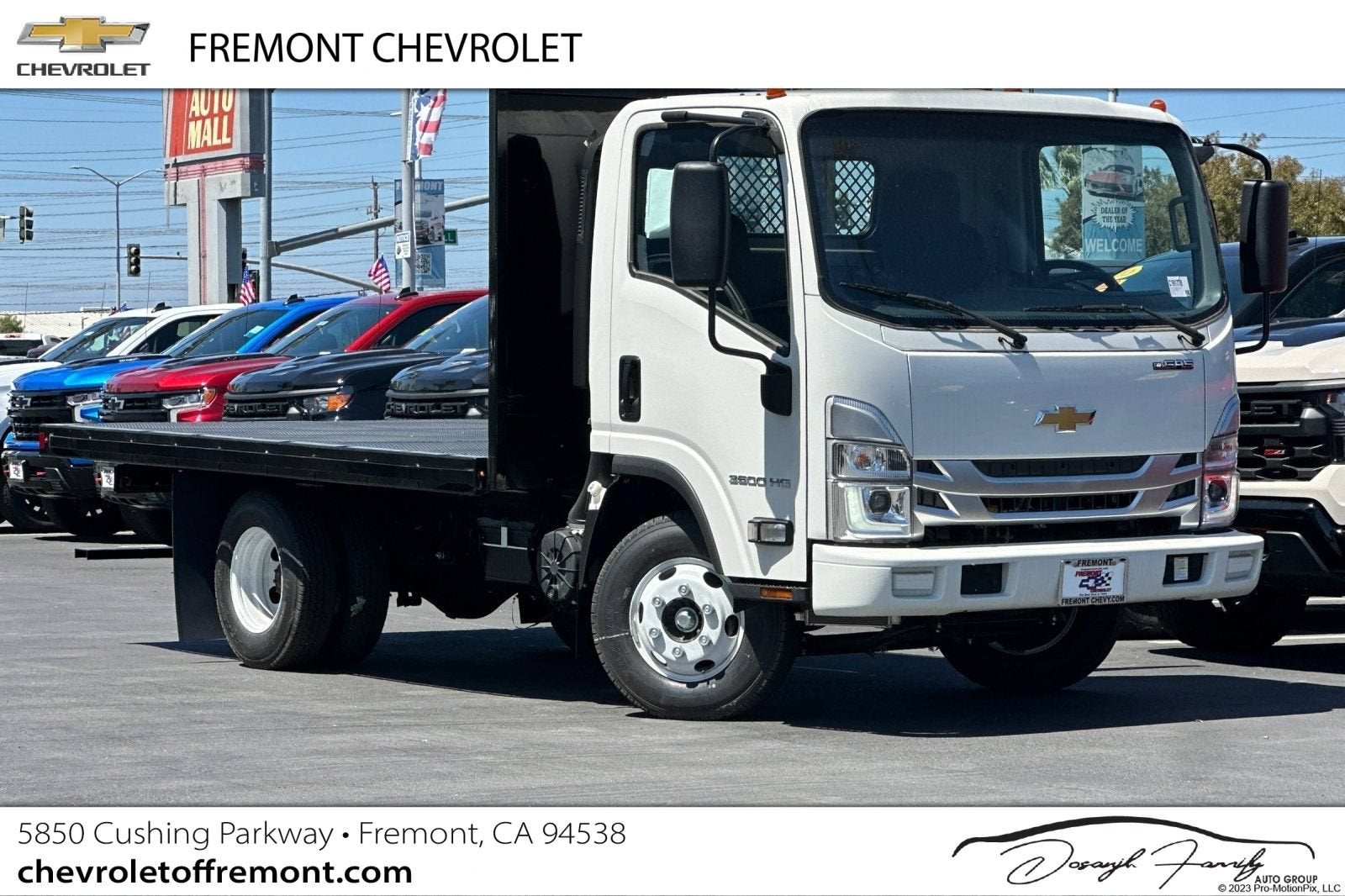 2026 Chevrolet Low Cab Forward 3500 HG 2WD Reg Cab 109" in Arc White — front three-quarter view